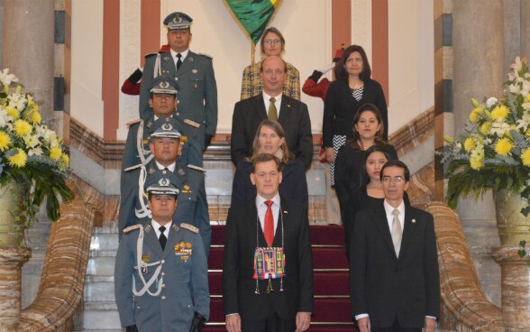 Sr. Roger Denzer presentó sus cartas credenciales