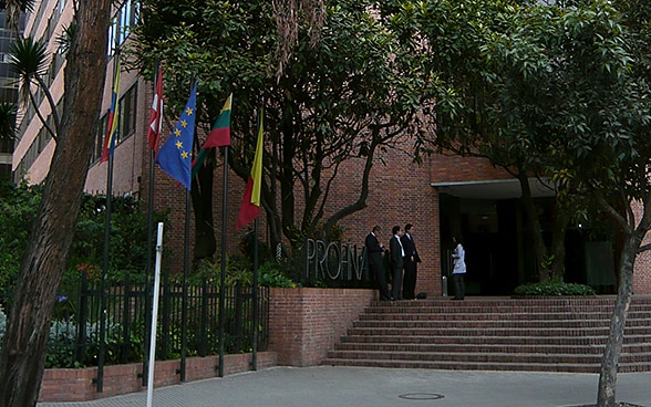 L'edificio dell'Ambasciata a Bogota