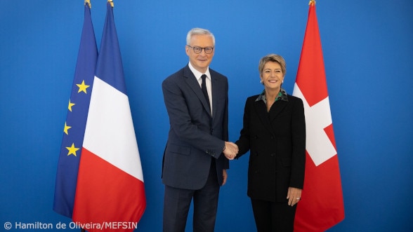 La conseillère fédérale Karin Keller-Sutter rencontre son homologue français Bruno Le Maire à Paris