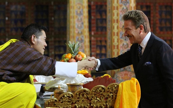 Ambassador Andreas Baum presents his credentials to His Majesty Jigme Khesar Namgyel Wangchuck 