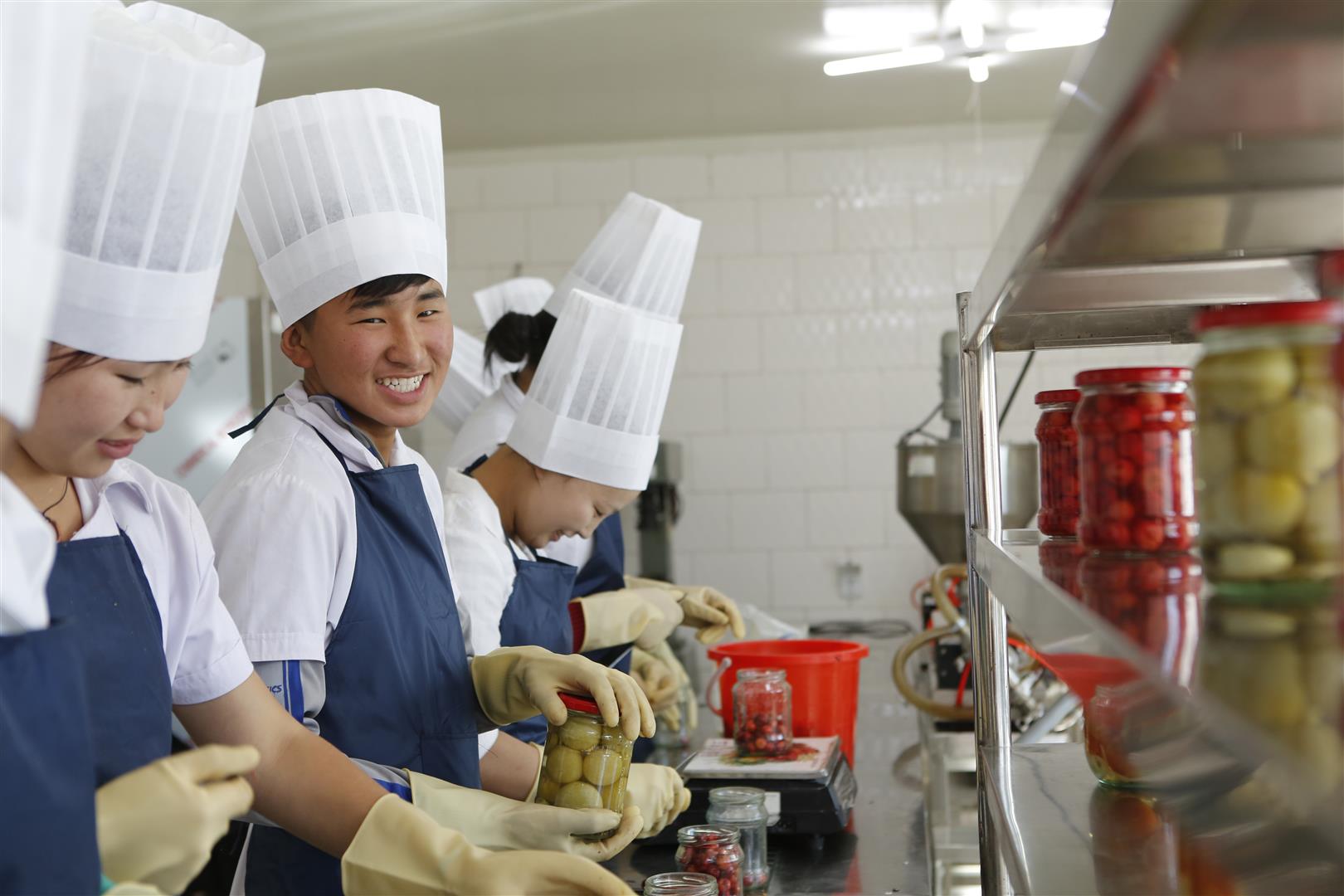 Mongolia-VETschool-vegetableprocessing