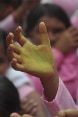 Colored markers make it possible to verify how effectively schoolchildren have washed their hands