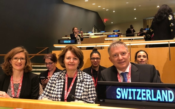 FDFA Secretary General Markus Seiler, Sylvie Durrer, head of the FOGE and Kathrin Bieri, Co-Managing Director of the Swiss Farmers' Association 