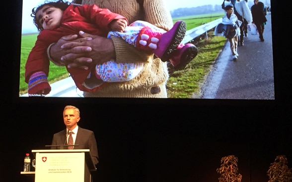 Lors de son discours, Le Conseiller fédéral Didier Burkhalter a souligné l’ampleur de la tragédie syrienne et évoqué le destin brisé de personnes qu’il a rencontrées.