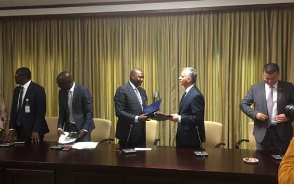 Die Schweiz und Nigeria haben am Dienstag in Abuja eine Absichtserklärung im Hinblick auf die Rückerstattung von 321 Millionen US-Dollar unterzeichnet, die vom früheren Diktator Abacha veruntreut worden waren. © EDA