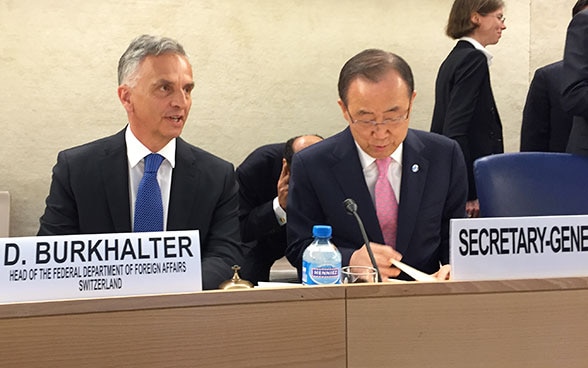 Le chef du DFAE Didier Burkhalter et le secrétaire général de l’ONU Ban Ki-moon à la conférence sur la prévention de l’extrémisme violent à Genève.