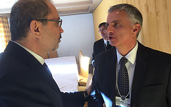 Bundesrat Burkhalter mit dem jordanischen Aussenminister Ayman Safadi.