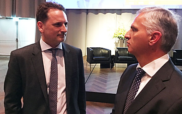 Didier Burkhalter spricht an der Jahrestagung der HH und des SKH mit Pierre Krähenbühl, Generalsekretär des Palästinenserhilfswerks (United Nations Relief and Works Agency for Palestine Refugees in the near east, UNRWA).