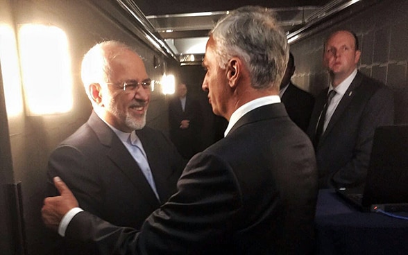 Didier Burkhalter incontra il ministro degli affari esteri iraniano Mohammad Javad Zarif al margine della 72a Assemblea generale dell’ONU il 18 settembre.