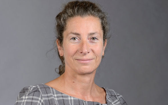 Porträt der Schweizer Diplomatin Heidi Grau.