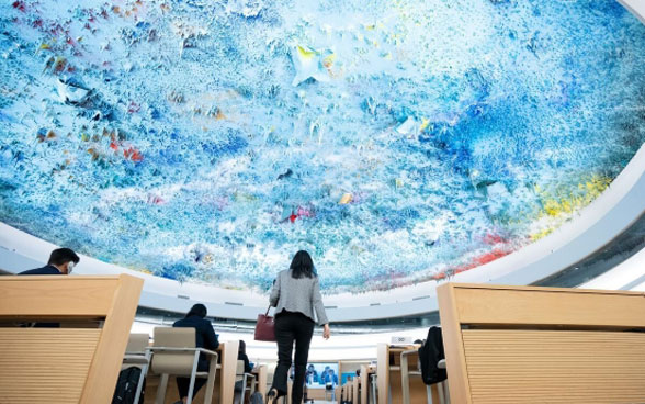 Il soffitto emblematico della sala del Consiglio dei diritti umani a Ginevra.