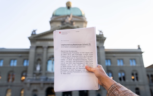 Europa-Bericht. Im Hintergrund das Bundeshaus.