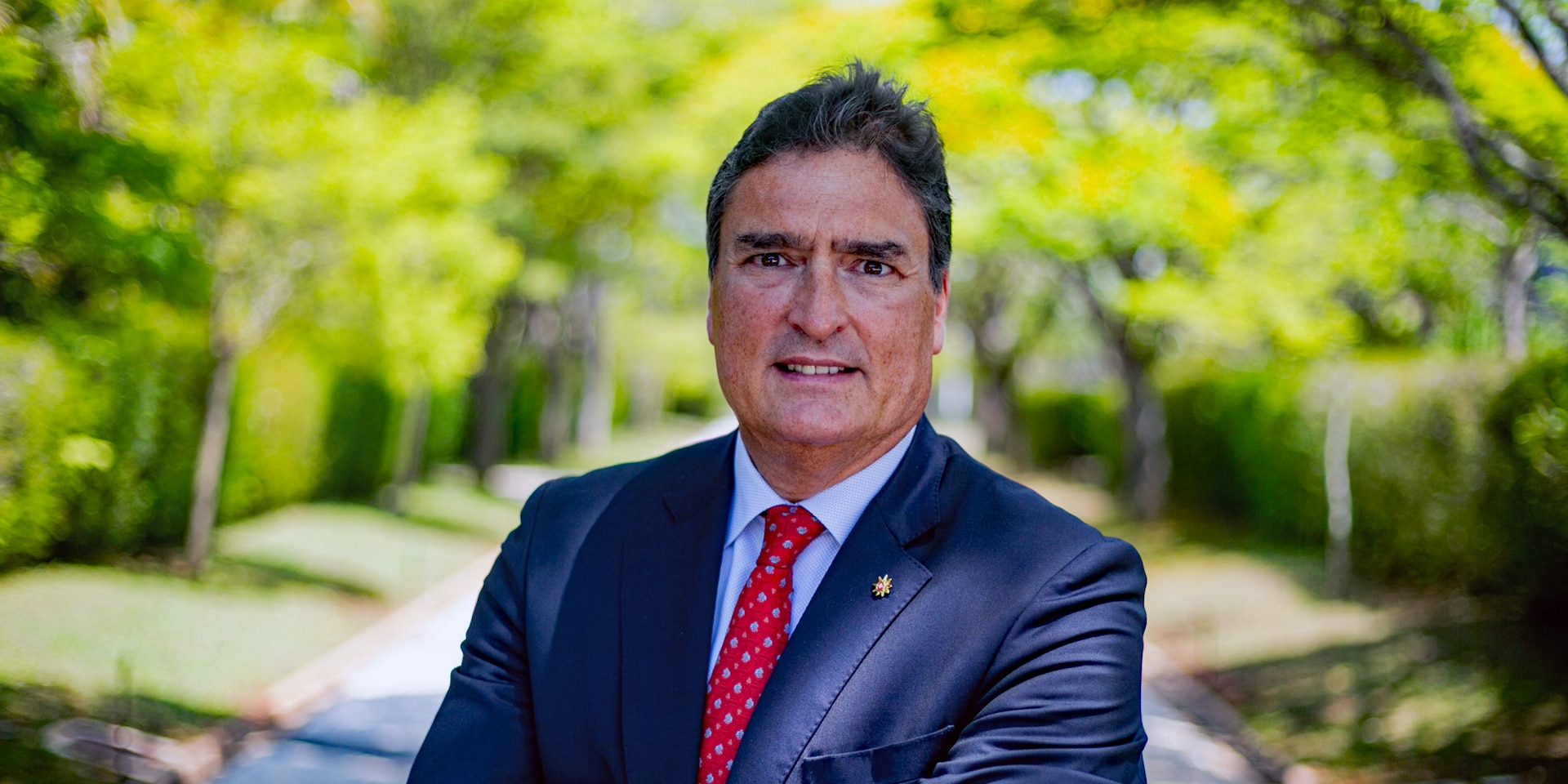 Ritratto di Hanspeter Mock, ambasciatore svizzero in Brasile. 