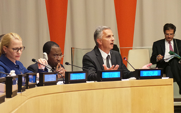 Bundespräsident Didier Burkhalter äussert sich im Rahmen der 69. UNO-Generalversammlung an einem Side Event zu einer möglichen Beschränkung des Vetorechts für die Mitglieder des UNO-Sicherheitsrats. 