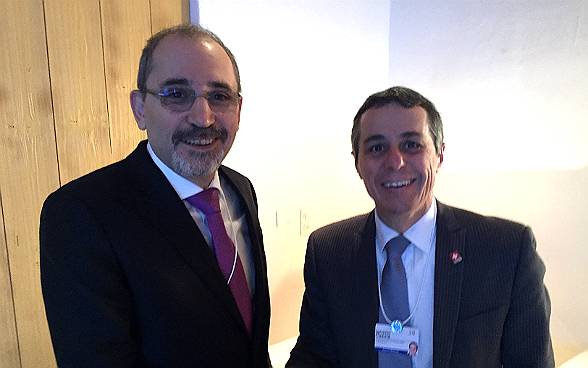 A margine del World Economic Forum, il consigliere federale Ignazio Cassis incontra Ayman al Sadafi, ministro degli affari esteri giordano.