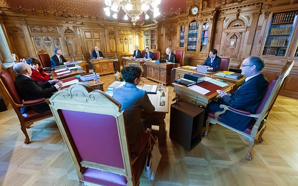 An seiner Sitzung vom 13. Januar 2016 hat der Bundesrat den Aussenpolitischen Bericht 2015 verabschiedet.