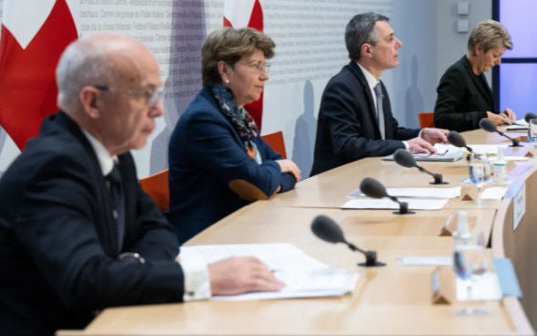 At its extraordinary meeting on 28 February 2022, the Federal Council decided to adopt the EU sanctions against Russia 