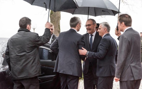 Le Secrétaire Général de l'OTAN et les Conseillers Didier Burkhalter et Guy Parmelin 