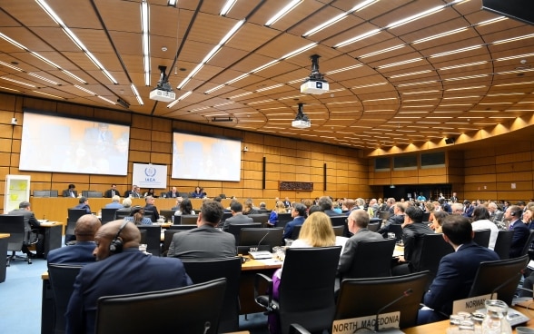 Una sala riunioni nell'edificio VIC di Vienna.