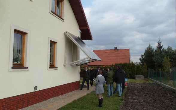 Monitoring visit of a residential building with solar collectors