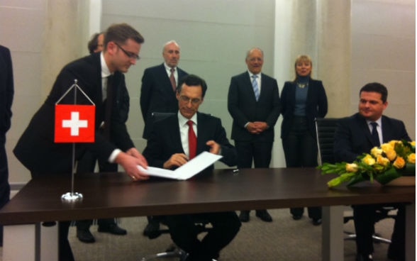 Im Rahmen des Besuchs von Bundesrat Johann N. Schneider-Ammann wurde ein Projekt zur Förderung von erneuerbaren Energien unterzeichnet.
